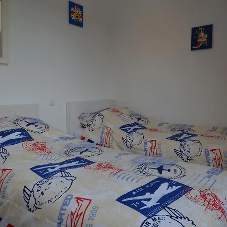 For Four, Cleaning Included Апартаменты Рес